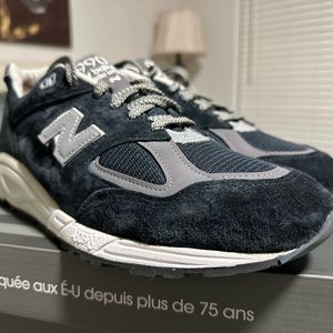 New Balance 990 V2 Kith Navy